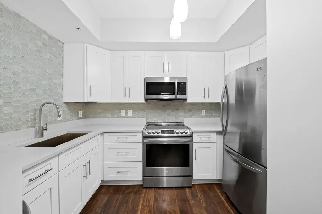 2421 NE 65th Street Fort Lauderdale FL 33308