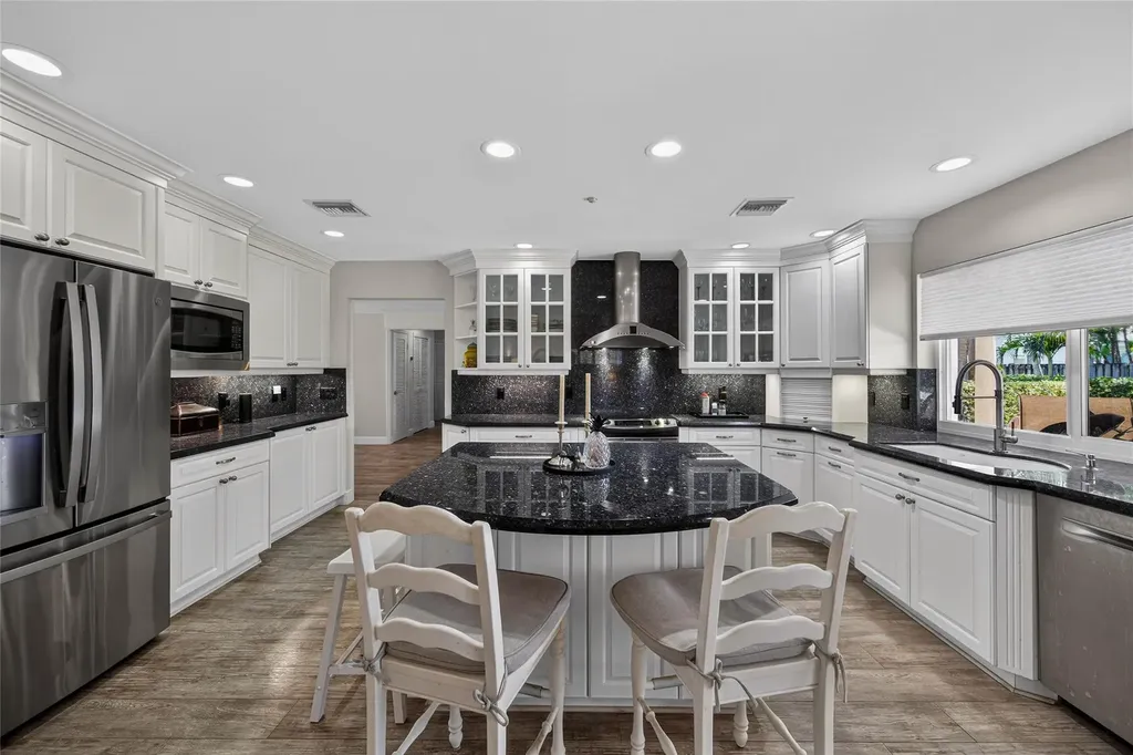 2600 NE 46th Street Lighthouse Point FL 33064