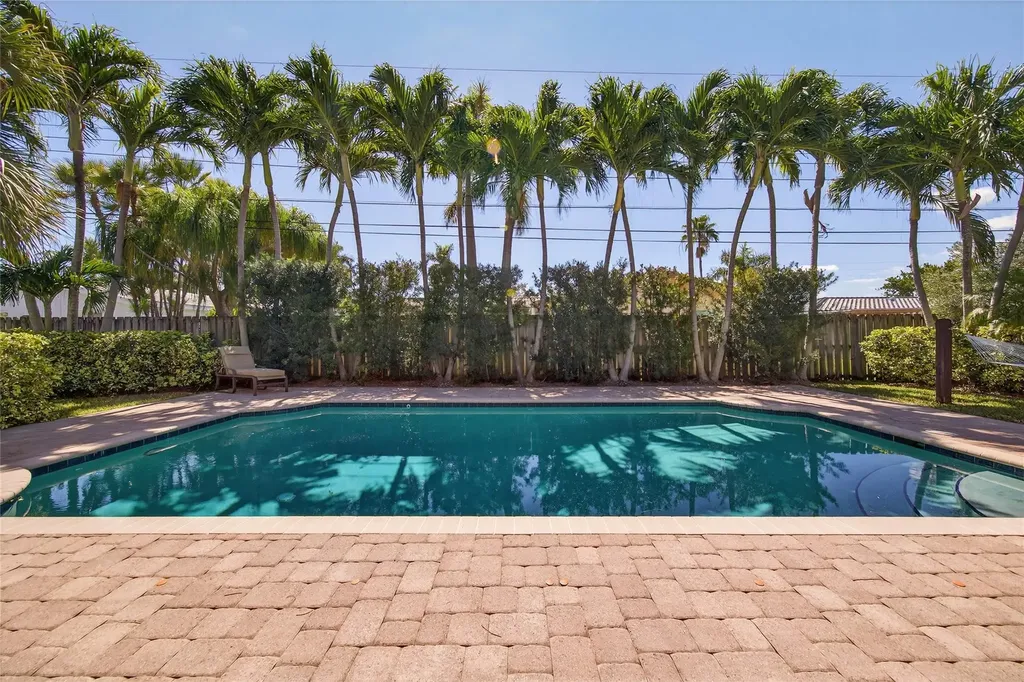 2600 NE 46th Street Lighthouse Point FL 33064