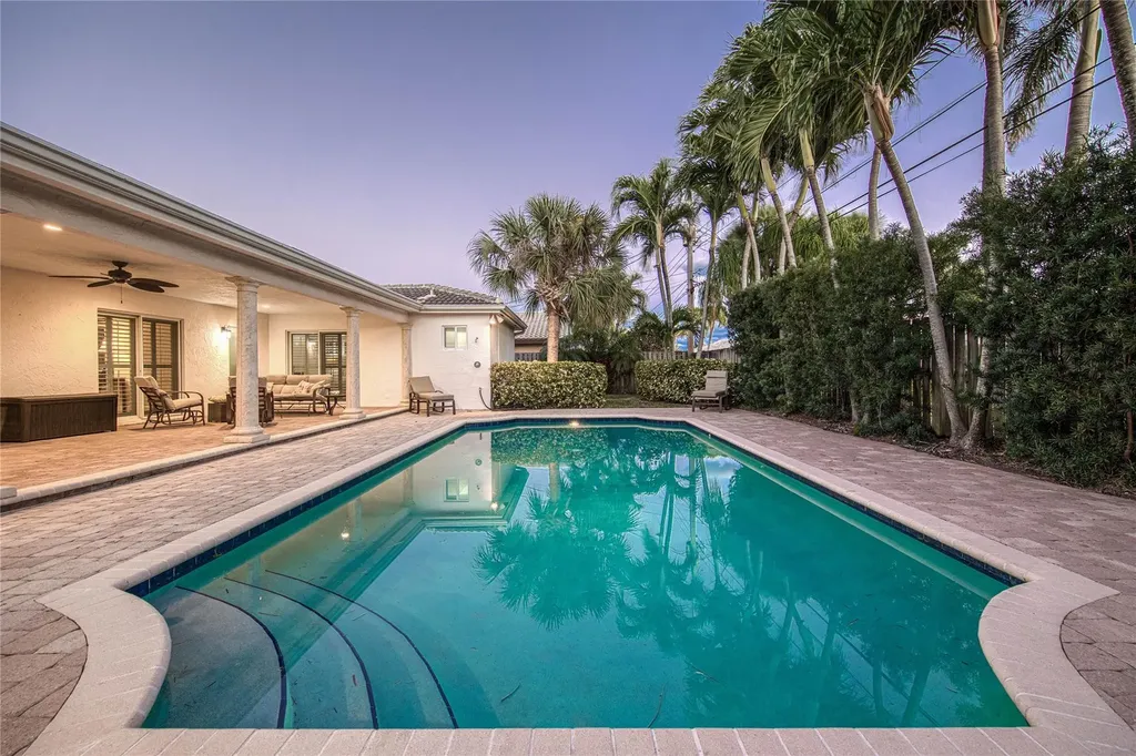 2600 NE 46th Street Lighthouse Point FL 33064