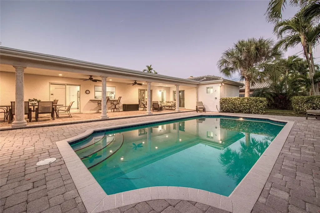 2600 NE 46th Street Lighthouse Point FL 33064