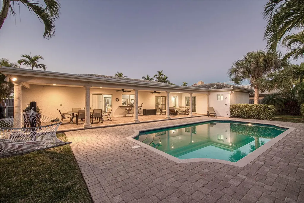 2600 NE 46th Street Lighthouse Point FL 33064
