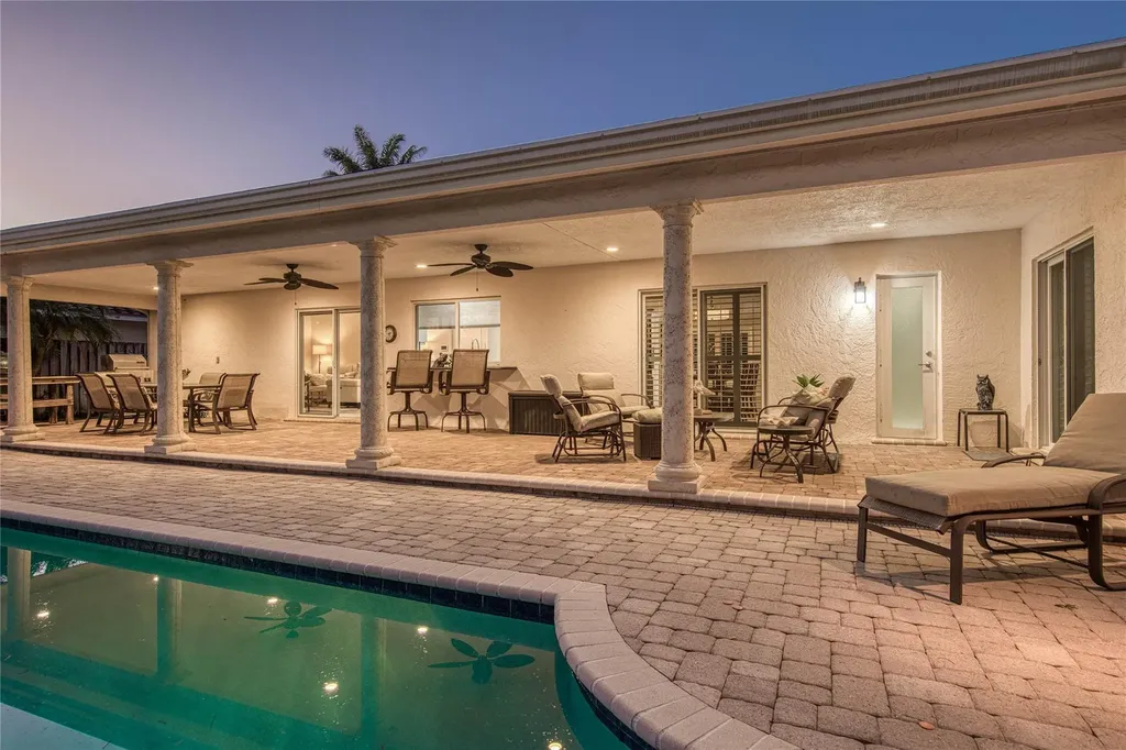2600 NE 46th Street Lighthouse Point FL 33064