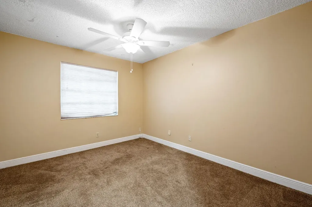 2229 Nova Village Drive Davie FL 33317