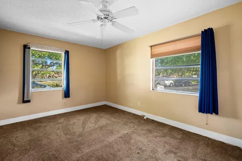 2229 Nova Village Drive Davie FL 33317