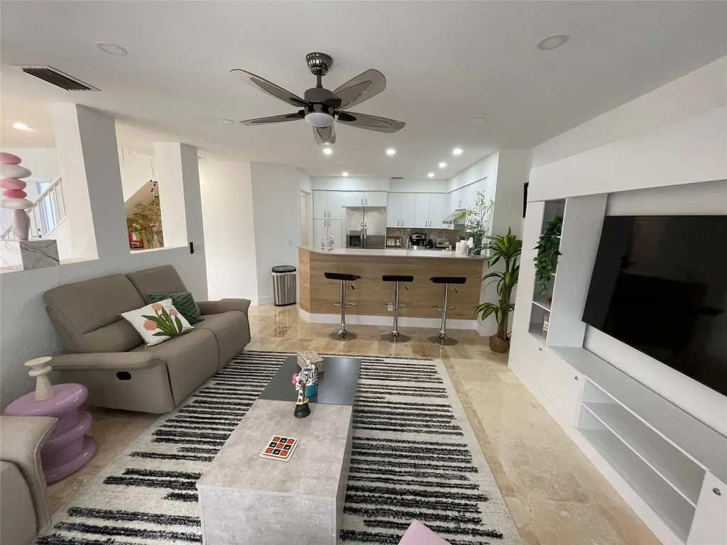 2044 NW 52nd Street Boca Raton FL 33496