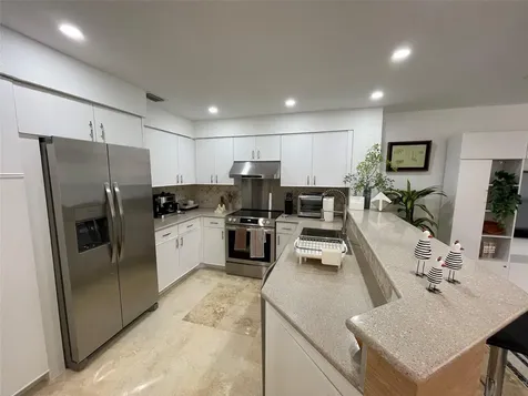 2044 NW 52nd Street Boca Raton FL 33496