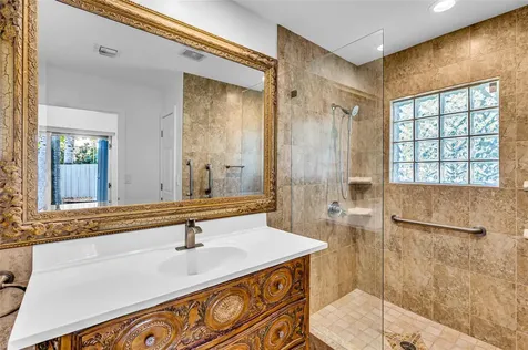 1760 NE 40th Court Oakland Park FL 33334