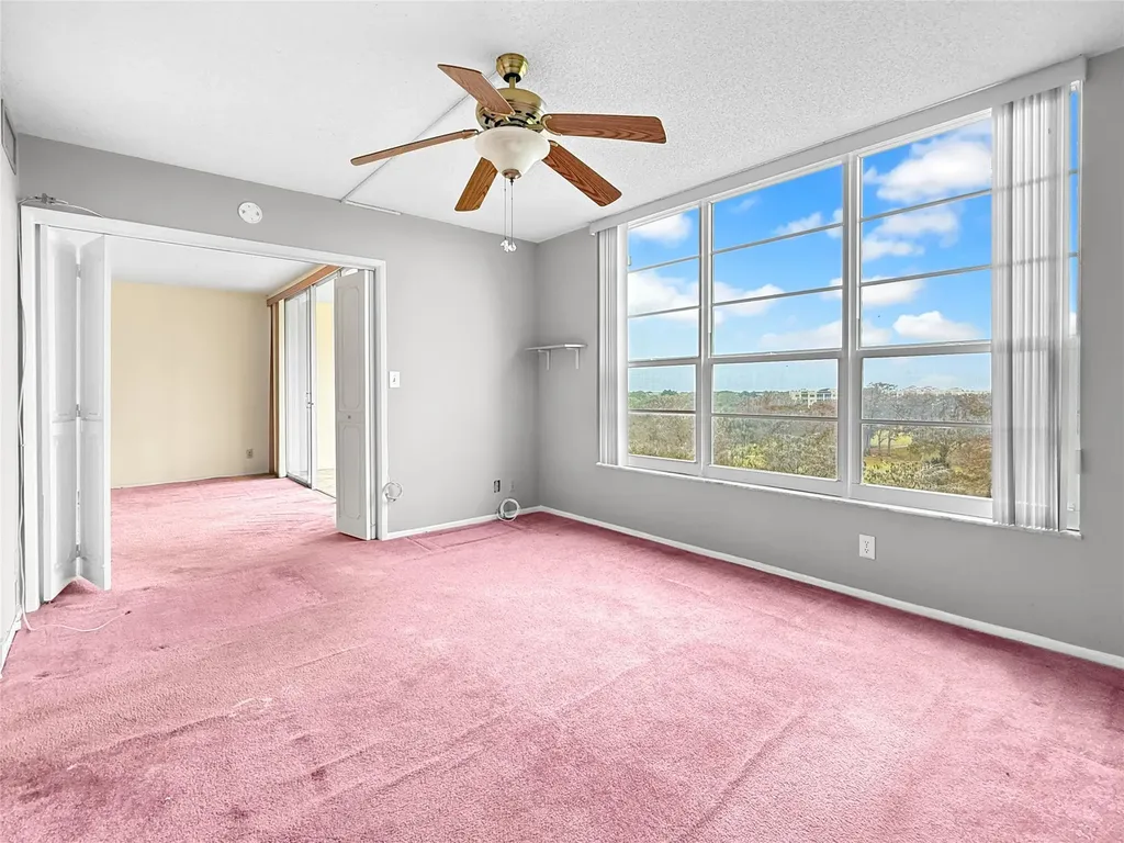 605 Oaks Drive Pompano Beach FL 33069