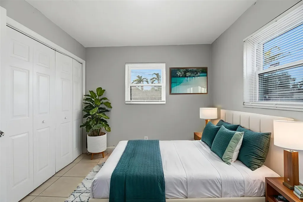 5649 SW 36th Court West Park FL 33023
