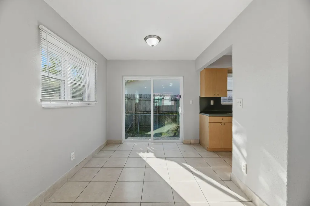 5649 SW 36th Court West Park FL 33023