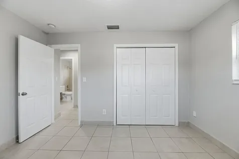 5649 SW 36th Court West Park FL 33023
