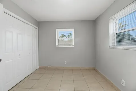 5649 SW 36th Court West Park FL 33023