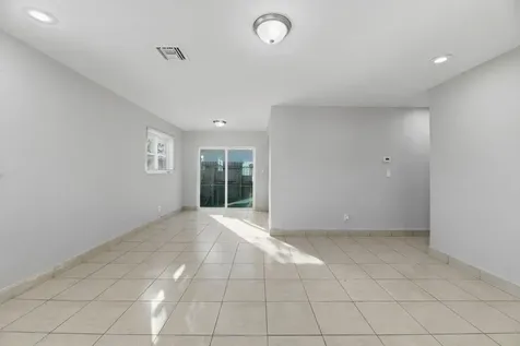 5649 SW 36th Court West Park FL 33023