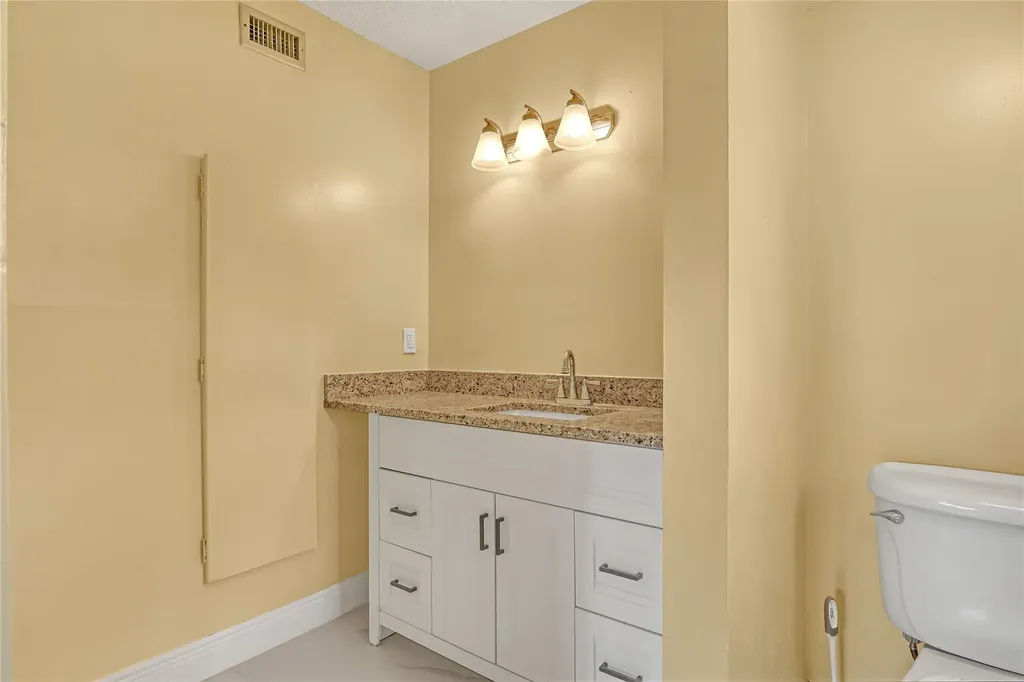 6850 10th Avenue Lake Worth FL 33467