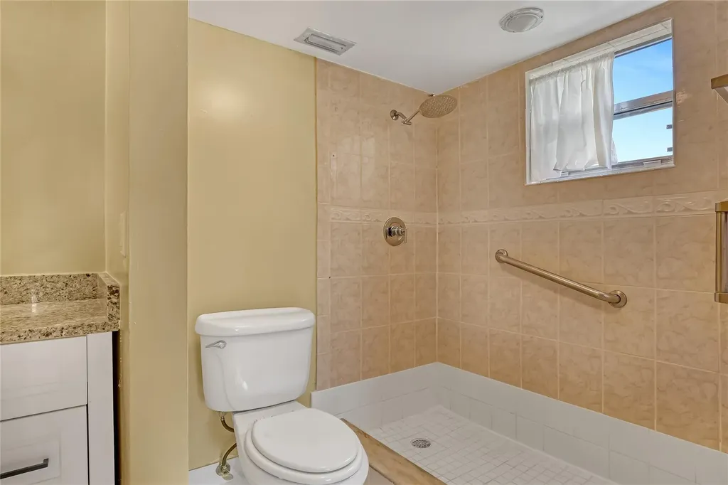 6850 10th Avenue Lake Worth FL 33467