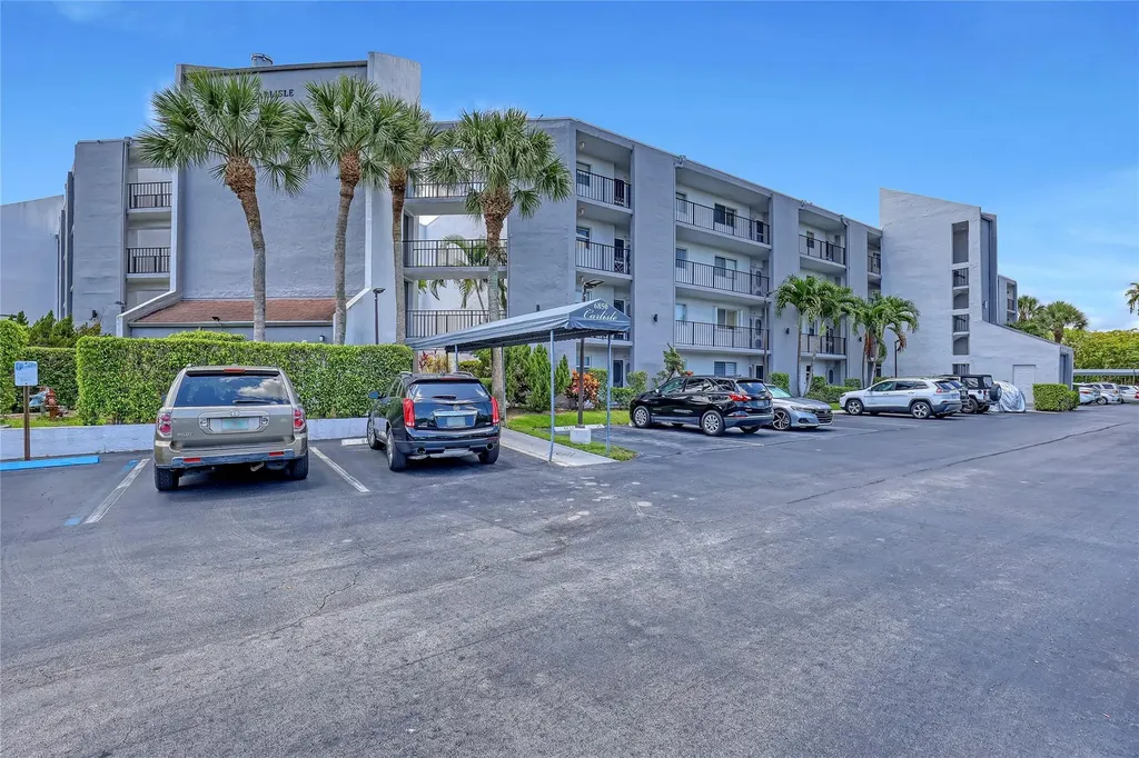 6850 10th Avenue Lake Worth FL 33467