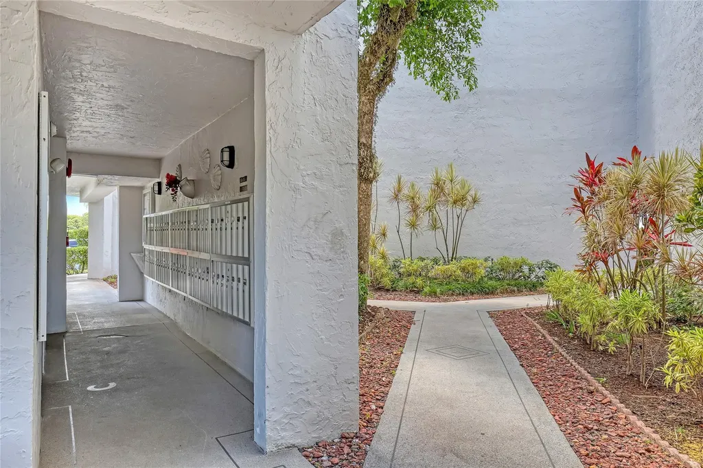6850 10th Avenue Lake Worth FL 33467