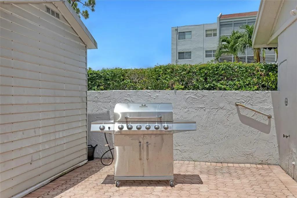 6850 10th Avenue Lake Worth FL 33467