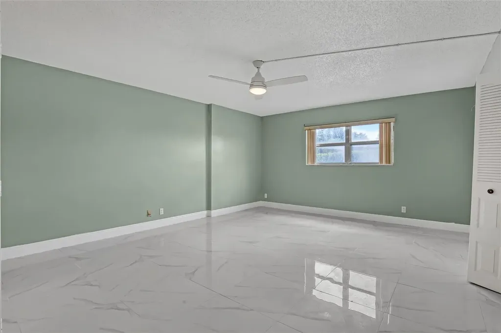 6850 10th Avenue Lake Worth FL 33467