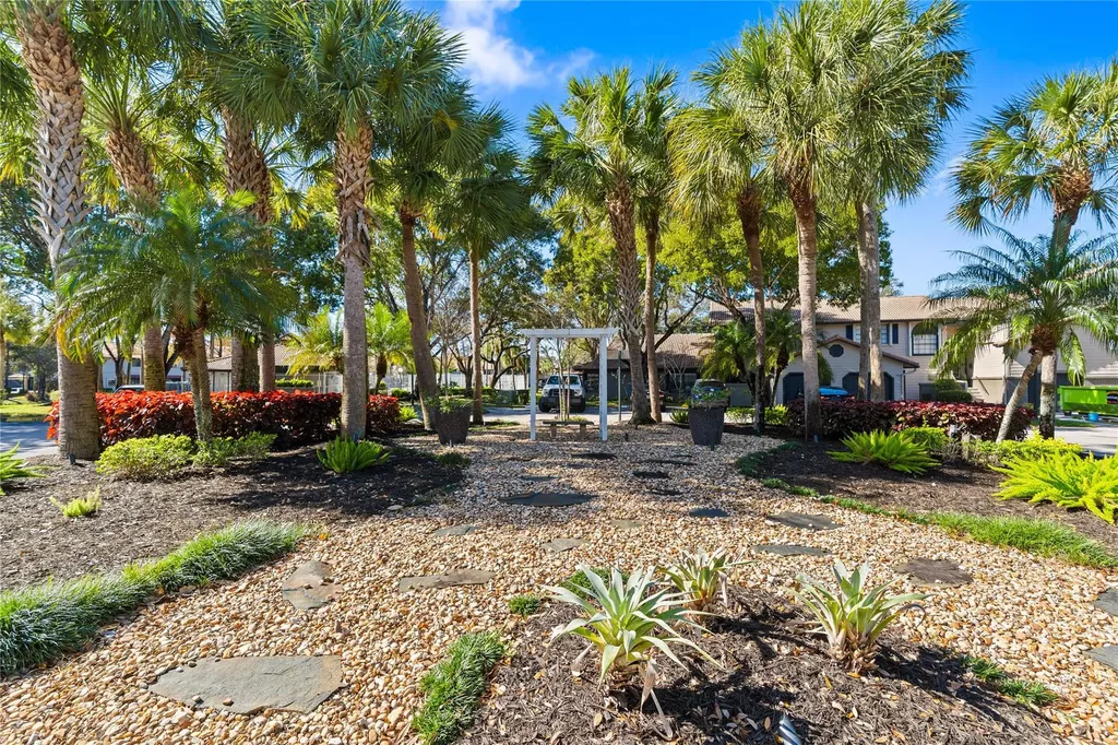 9129 N Vineyard Lake Drive Plantation FL 33324