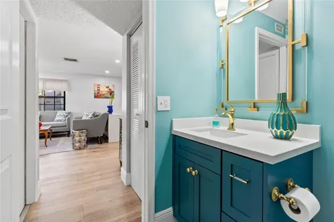 9129 N Vineyard Lake Drive Plantation FL 33324