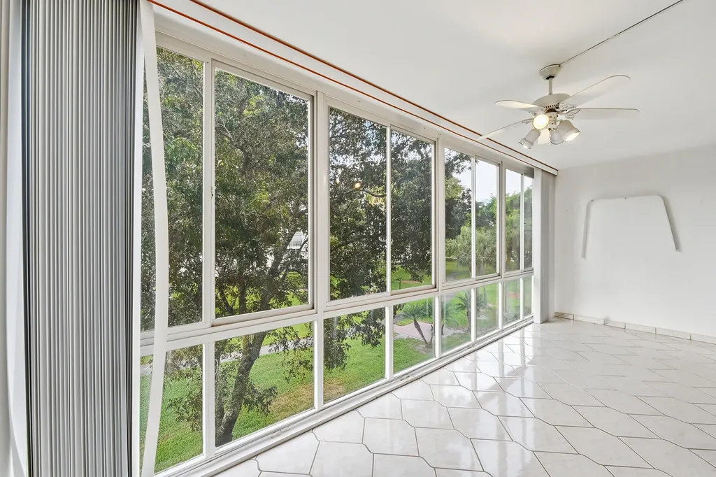 2302 Lucaya Lane Coconut Creek FL 33066