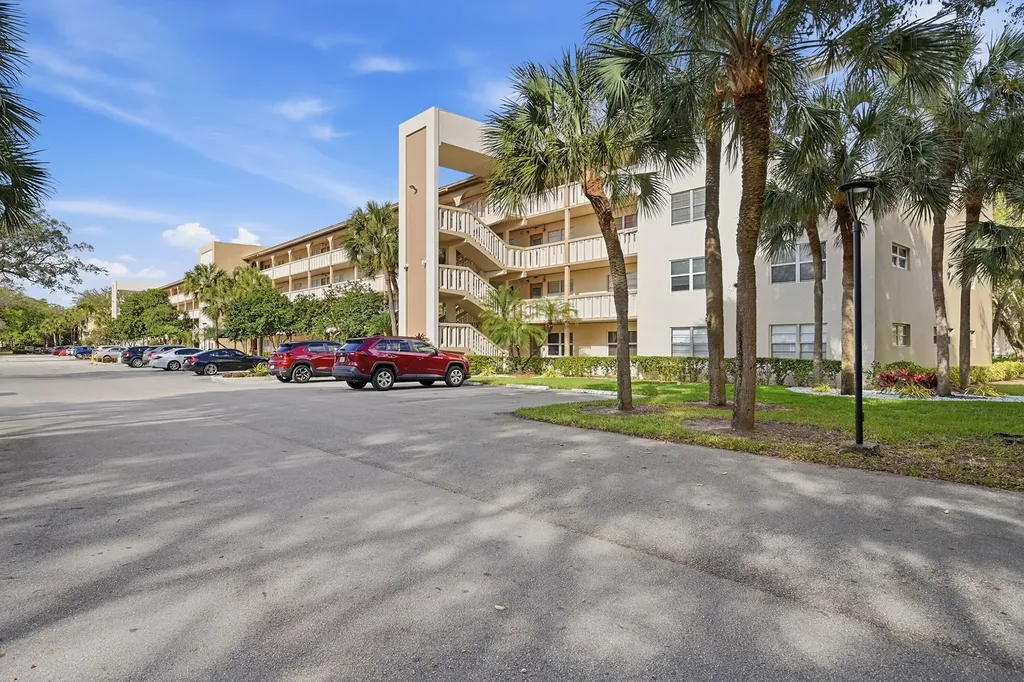 2302 Lucaya Lane Coconut Creek FL 33066