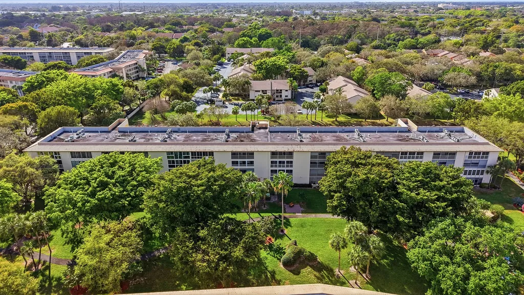 2302 Lucaya Lane Coconut Creek FL 33066
