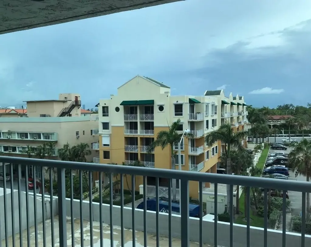 2655 Collins Avenue Miami Beach FL 33140