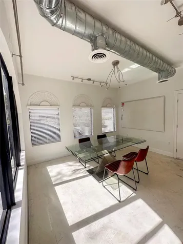 445 NE 56 Miami FL 33137