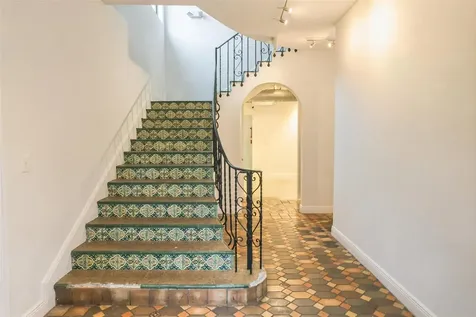 445 NE 56 Miami FL 33137