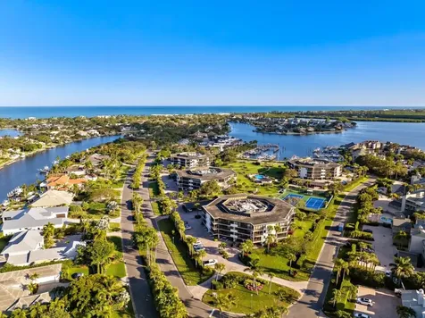 1815 Mooringline Drive Vero Beach FL 32963