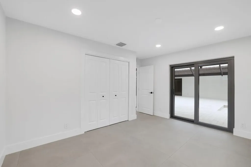 550 SW 6th Avenue Boca Raton FL 33486