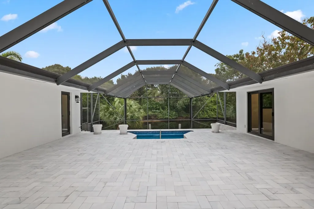 550 SW 6th Avenue Boca Raton FL 33486