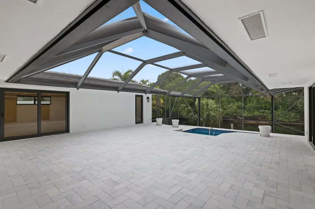 550 SW 6th Avenue Boca Raton FL 33486