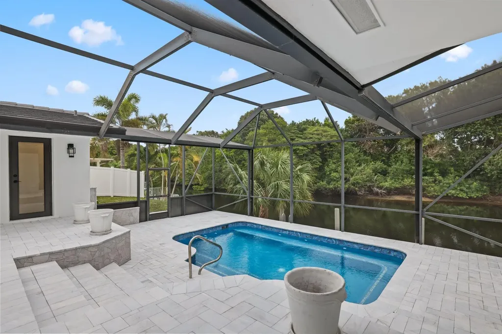 550 SW 6th Avenue Boca Raton FL 33486