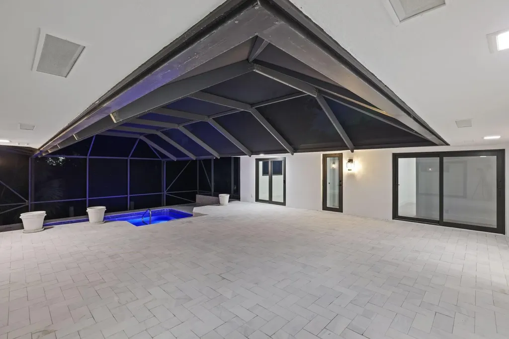 550 SW 6th Avenue Boca Raton FL 33486