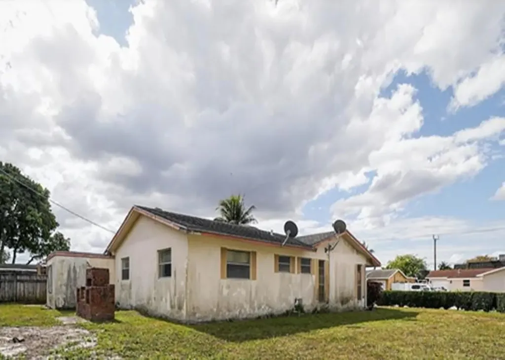 22164 SW 65th Terrace Boca Raton FL 33428