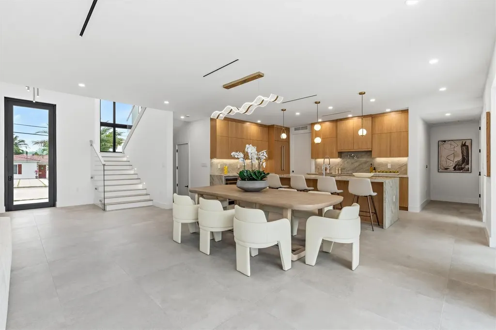 1113 Avocado Isle Fort Lauderdale FL 33315