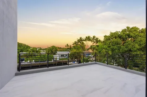 1113 Avocado Isle Fort Lauderdale FL 33315
