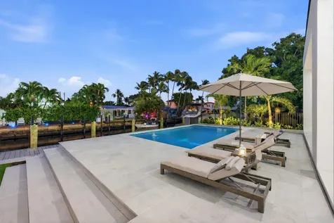 1113 Avocado Isle Fort Lauderdale FL 33315