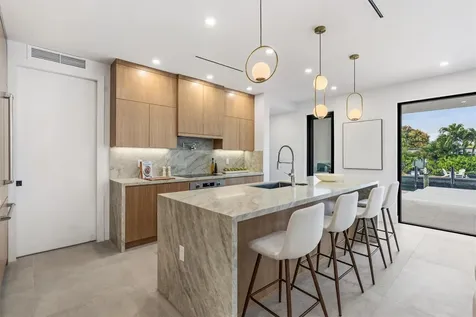 1113 Avocado Isle Fort Lauderdale FL 33315