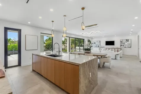 1113 Avocado Isle Fort Lauderdale FL 33315