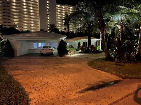 2200 NE 32nd Avenue Fort Lauderdale FL 33305
