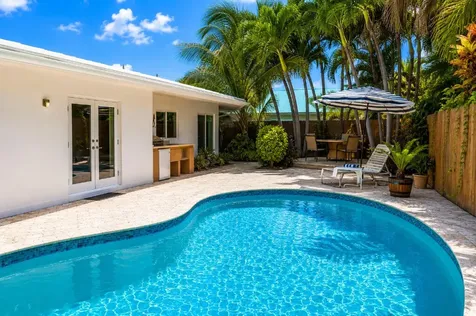 2200 NE 32nd Avenue Fort Lauderdale FL 33305