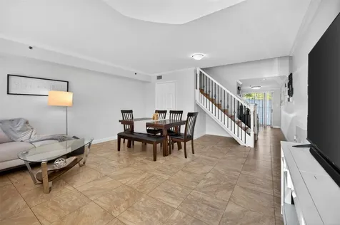 245 Riviera Circle Weston FL 33326