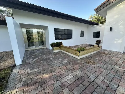 11460 SW 1st Court Plantation FL 33325