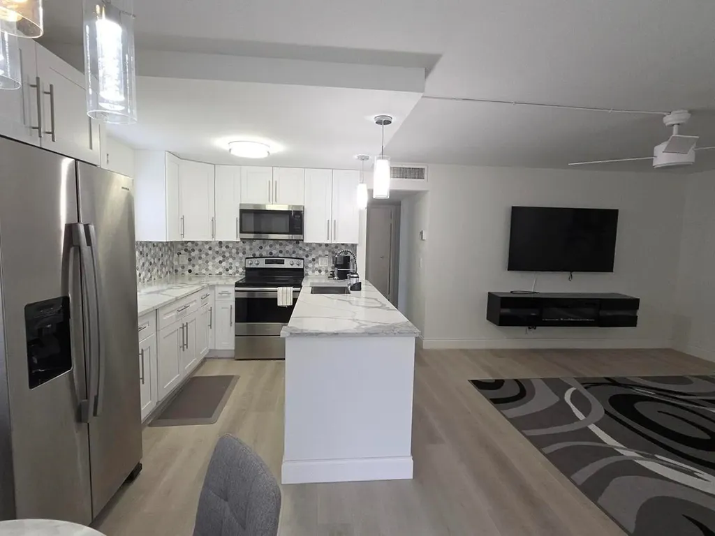 352 Brittany H Delray Beach FL 33446