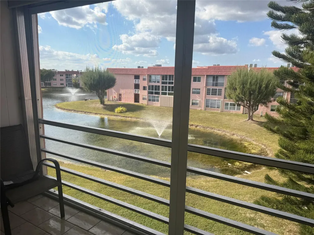 9400 Sunrise Lakes Boulevard Sunrise FL 33322